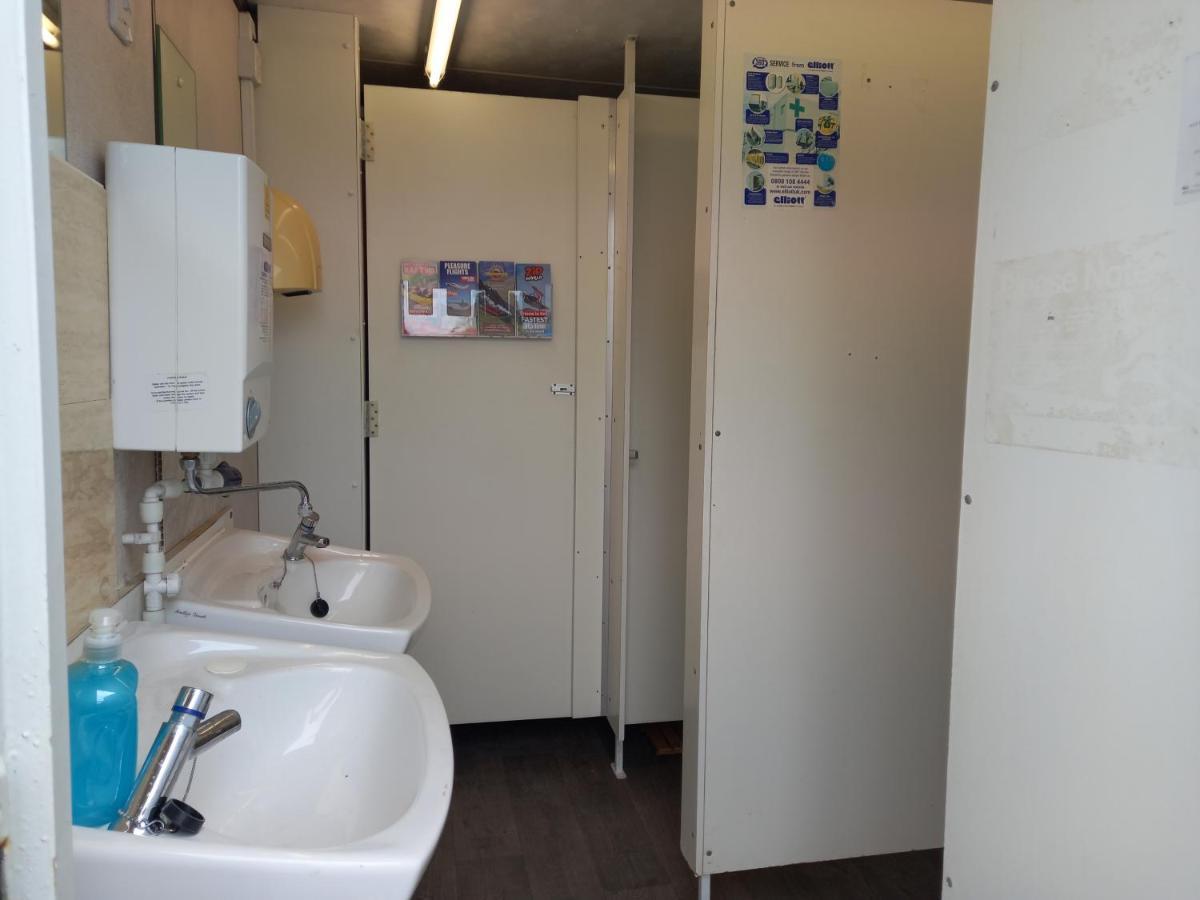 Pen Y Buarth Pod - Caravan Site カーナーヴォン エクステリア 写真